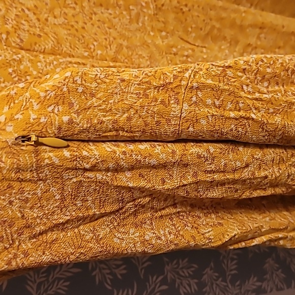 Old Navy Mustard Print V- Neck Sundress - Medium - Picture 7 of 8